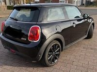 Second-hand Mini Cooper 136 CP (100 kW) 2018 Negru Hatchback