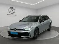 Gebraucht VW Passat R-line 150 PS (110 kW) 2025 Oyster silver metallic (metallic) Kombi