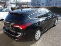 Gebraucht Ford Focus Cool & Connect 180 PS (132 kW) 2022 Schwarz Limousine