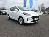 Gebraucht Hyundai i10 Edition 30 67 PS (49 kW) 2021 Weiß Kleinwagen