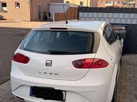 Gebraucht Seat Leon Style 125 PS (91 kW) 2009 Weiß Limousine