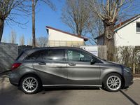Gebraucht Mercedes B180 122 PS (89 kW) 2012 Grau Van / Kleinbus