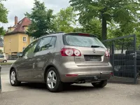 Gebraucht VW Golf Plus Cross Comfortline 122 PS (89 kW) 2011 Braun Van / Kleinbus