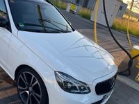 Gebraucht Mercedes E220 Edition 170 PS (125 kW) 2015 Weiß Limousine