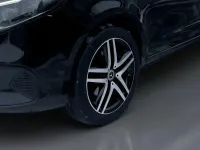 Gebraucht Mercedes V300 Avantgarde 237 PS (174 kW) 2025 Schwarz Van / Kleinbus