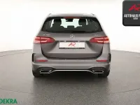 Gebraucht Mercedes B200 AMG line 163 PS (119 kW) 2021 Mountaingrau Kleinwagen