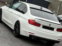 Gebraucht BMW 320 Sport Line 184 PS (135 kW) 2012 Weiß Limousine