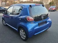 Gebraucht Toyota Aygo 68 PS (50 kW) 2011 Blau Kleinwagen