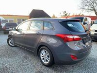 Gebraucht Hyundai i30 110 PS (80 kW) 2015 Grau Kombi