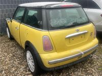 Gebraucht Mini ONE Pepper 90 PS (66 kW) 2003 Gelb Kleinwagen