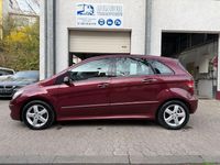 Gebraucht Mercedes B200 140 PS (102 kW) 2007 Rot Van / Kleinbus