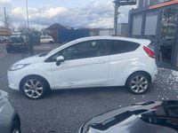 Gebraucht Ford Fiesta Trend 82 PS (60 kW) 2009 Weiß Kleinwagen