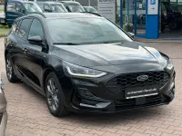 Gebraucht Ford Focus ST-Line X 125 PS (91 kW) 2024 Schwarz Limousine