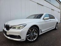 Gebraucht BMW 750 Sport Line 449 PS (330 kW) 2015 Weiß Limousine