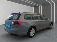 Gebraucht VW Passat 150 PS (110 kW) 2022 Grau Kombi