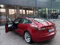 Gebraucht Tesla Model 3 366 kW (498 PS) 2019 Rot Limousine