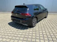 Gebraucht VW Golf VIII Active 131 PS (96 kW) 2021 Deep black perleffekt (metallic) Limousine