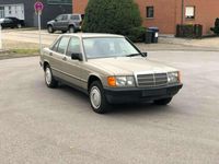 Gebraucht Mercedes 190 72 PS (52 kW) 1988 Gelb Limousine