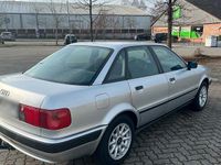 Gebraucht Audi 80 90 PS (66 kW) 1993 Silber Limousine