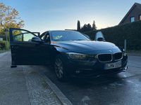 Gebraucht BMW 318 136 PS (100 kW) 2016 Blau Limousine