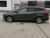 Gebraucht Ford Focus 120 PS (88 kW) 2016 Grau Kombi
