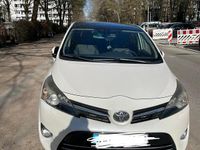 Gebraucht Toyota Verso 124 PS (91 kW) 2014 Weiß Van / Kleinbus