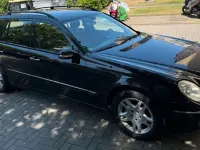 Gebraucht Mercedes E200 163 PS (119 kW) 2004 Schwarz Kombi