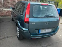 Gebraucht Ford Fusion 80 PS (58 kW) 2026 Grün Limousine