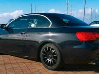 Gebraucht BMW 320 Cabriolet 184 PS (135 kW) 2011 Schwarz Cabrio
