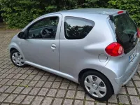 Gebraucht Toyota Aygo 68 PS (50 kW) 2006 Silber Kleinwagen