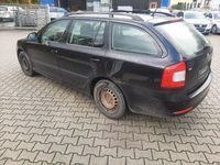 Gebraucht Skoda Octavia Ambiente 105 PS (77 kW) 2012 Schwarz Kombi