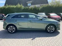 Neu Kia Ceed 140 PS (102 kW) 2025 Grün Kleinwagen