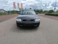 Używany Audi A6 150 KM (110 kW) 1999 Czarny Sedan/Limuzyna
