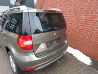 Gebraucht Skoda Yeti Ambition 110 PS (80 kW) 2017 Grün SUV