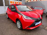 Gebraucht Toyota Aygo 69 PS (50 kW) 2016 Rot Kleinwagen
