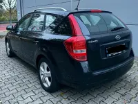 Gebraucht Kia Ceed 90 PS (66 kW) 2010 Schwarz Kleinwagen