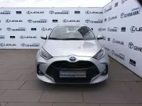 Gebraucht Toyota Yaris Basis 116 PS (85 kW) 2023 Shimmering silver metallic Kleinwagen