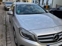 Gebraucht Mercedes A200 156 PS (114 kW) 2012 Silber Kleinwagen