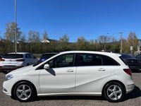 Gebraucht Mercedes B180 122 PS (89 kW) 2013 Weiß Van / Kleinbus