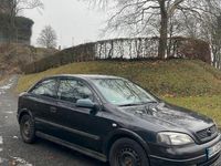 Gebraucht Opel Astra Edition 101 PS (74 kW) 2003 Schwarz Coupé