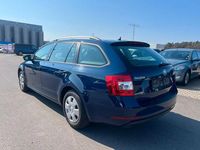 Gebraucht Skoda Octavia Ambition 116 PS (85 kW) 2018 Blau Kombi