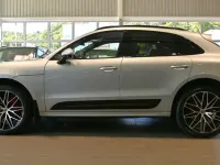 Gebraucht Porsche Macan 381 PS (280 kW) 2023 Dolomitsilber SUV