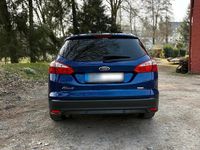 Gebraucht Ford Focus 125 PS (91 kW) 2014 Blau Kombi