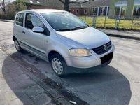 Gebraucht VW Fox 54 PS (39 kW) 2005 Silber Kleinwagen