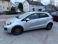 Gebraucht Kia Rio Edition 7 109 PS (80 kW) 2012 Bright silver Kleinwagen