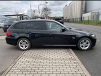 Gebraucht BMW 320 170 PS (125 kW) 2011 Schwarz Kombi