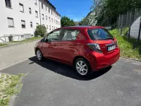 Gebraucht Toyota Yaris 101 PS (74 kW) 2012 Rot Kleinwagen