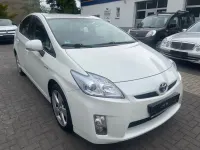 Gebraucht Toyota Prius Life 99 PS (72 kW) 2013 Weiß Limousine