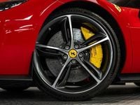 Second-hand Ferrari 296 829 CP (609 kW) 2023 Roșu