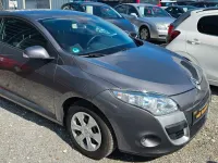 Gebraucht Renault Mégane Coupé Dynamique 110 PS (80 kW) 2010 Grau Coupé